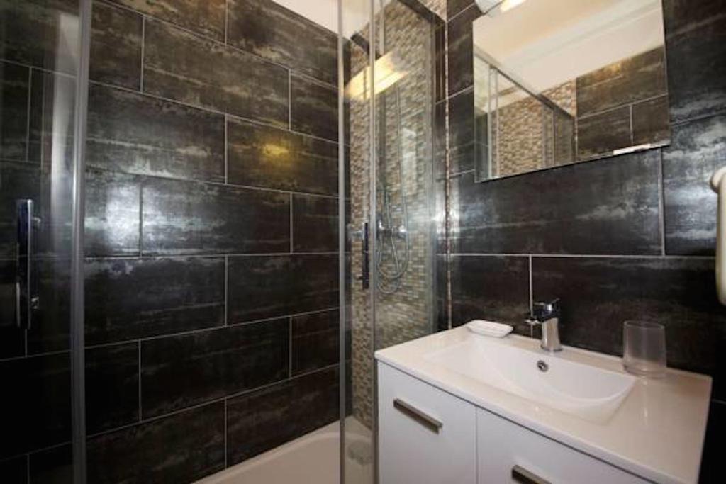 Private Studio - Avenue Des Champs-Elysees Leilighet Paris Eksteriør bilde